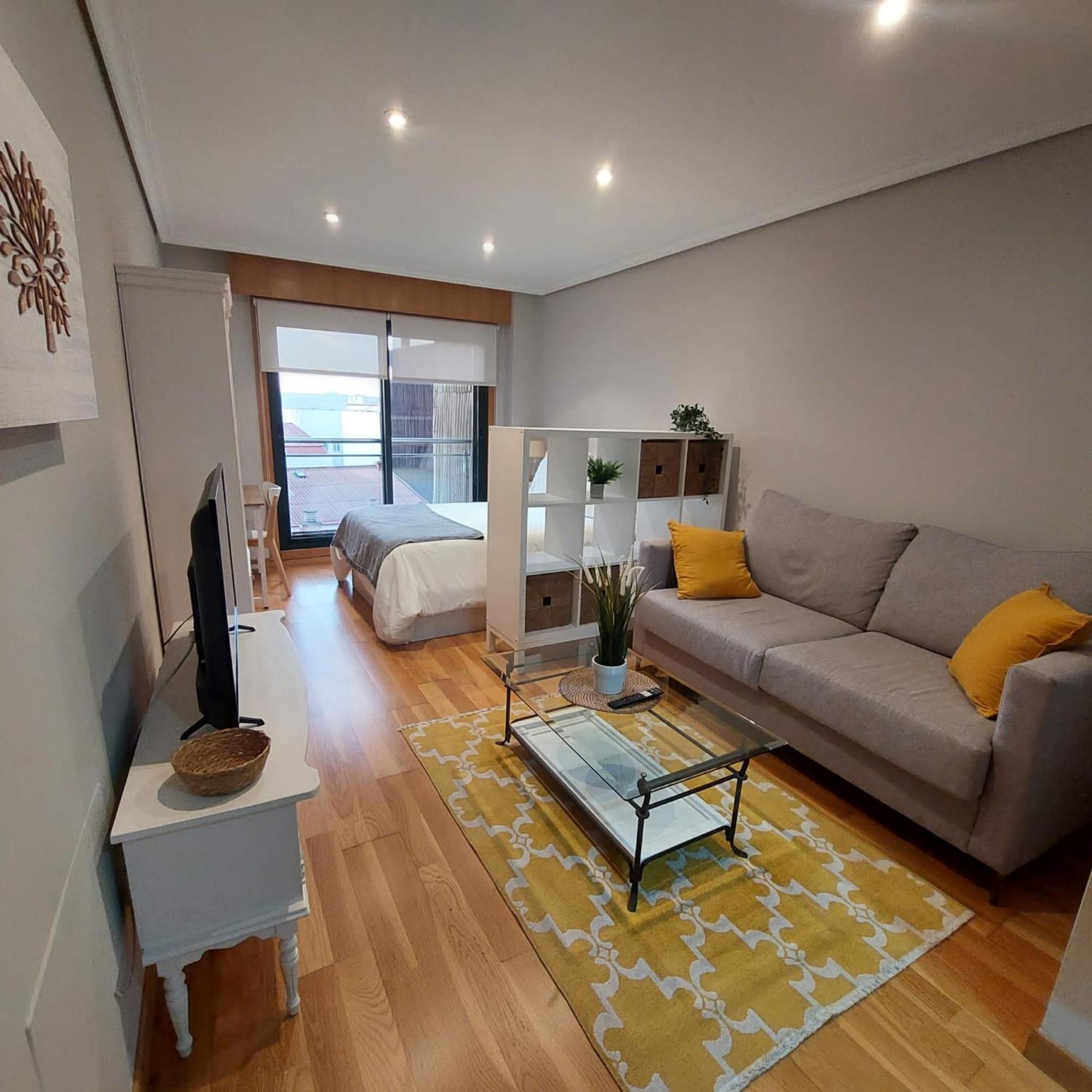 Estudio Centrico Con Garaje Y Vistas Al Mar. Vigo Exteriör bild