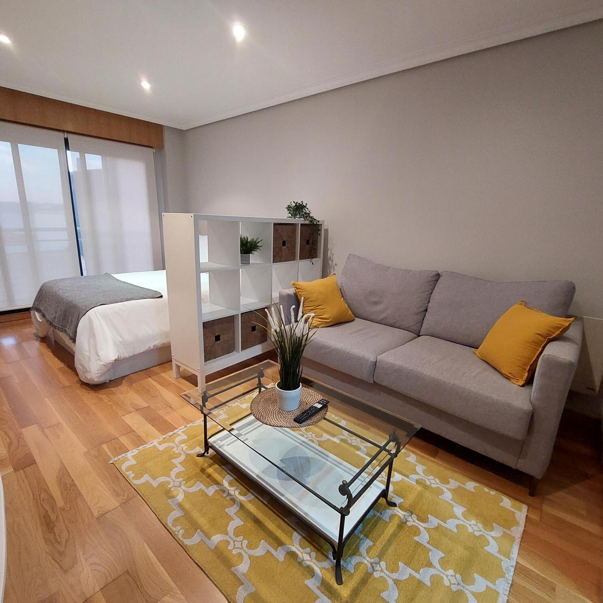 Estudio Centrico Con Garaje Y Vistas Al Mar. Vigo Exteriör bild